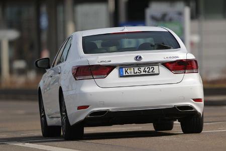 Lexus LS 600h F-Sport, Heckansicht