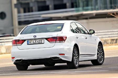 Lexus LS 600h F-Sport, Heckansicht