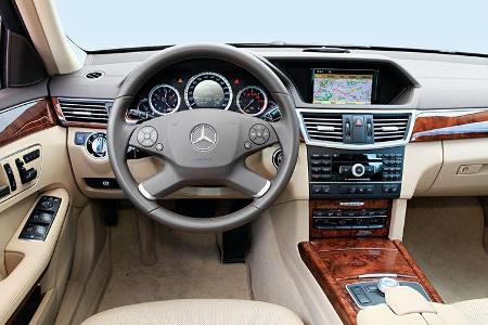 Mercedes E 250 CDI T, Cockpit