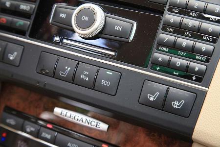 Mercedes E 250 CDI T, Mittelkonsole, Bedienelemente
