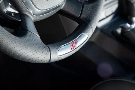Ford Focus ST, Lenkrad