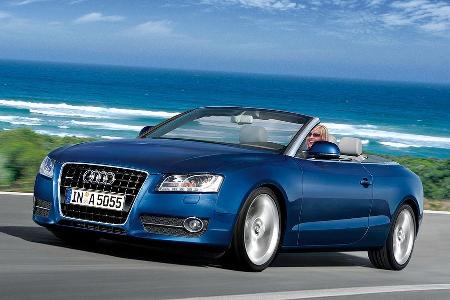 Audi A5 Cabrio: Offener Viersitzer mit Stoffverdeck und den Vier- und Sechszylindern des Coupés, optional mit Allradantrieb.