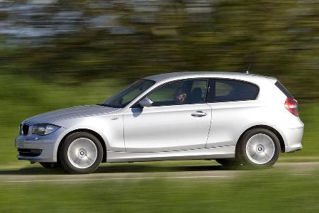 ... der unrunde Leerlauf, Schieberuckeln beim Beschleunigen und das präsente Motorengeräusch durch fehlende Dämmung unter de...