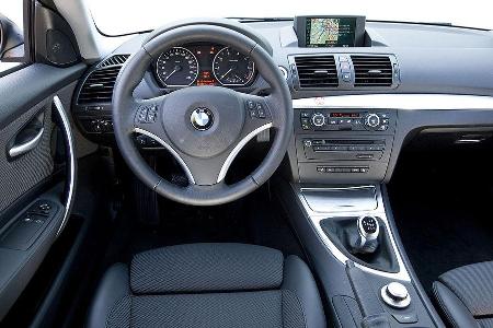 Markentypischer Look: das BMW-Cockpit.