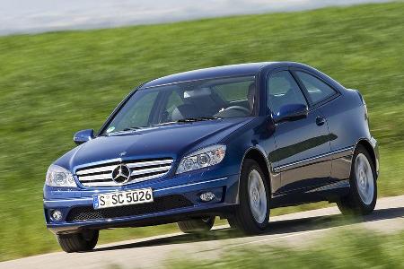 Technisch entspricht der neue Nachwuchsstürmer zum größten Teil seinem Vorgänger, dem C-Klasse Sportcoupé.