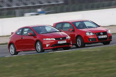 Mit 201 PS zu 200 PS hat der Eckige knapp die Nase vorn.