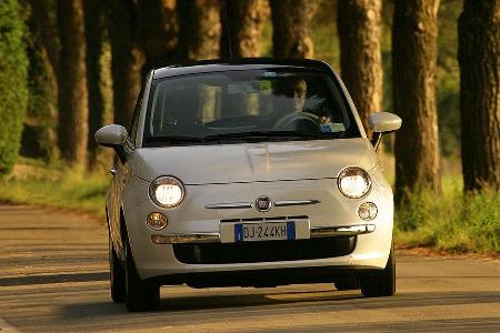 Nach VW New Beetle und New Mini kommt nun der Fiat 500 als drittes Retro-Auto.