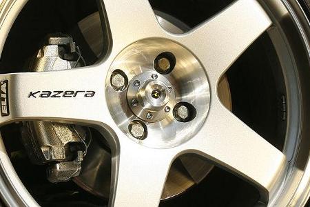 Auch aufwändige Alufelgen gehören selbstverständlich zum Showkonzept.