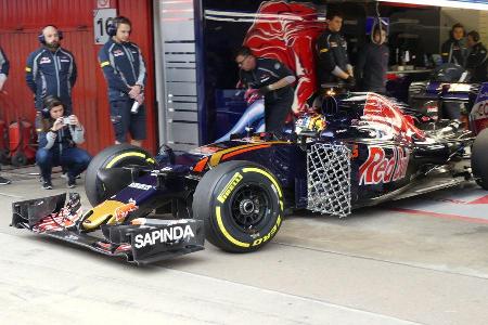 Carlos Sainz - Toro Rosso - Formel 1 - Test - Barcelona - 2. Mrz 2016