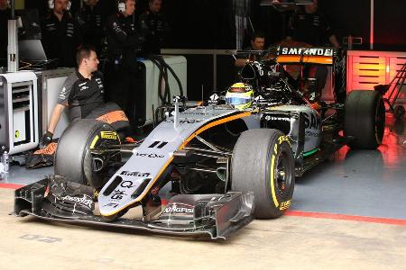 Sergio Perez - Force India - Formel 1 - Test - Barcelona - 2. Mrz 2016