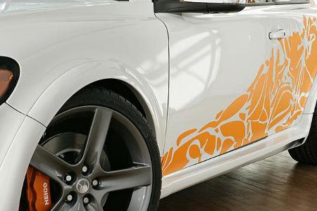 Eine entsprechende AuÃenlackierung stimmt den Betrachter schon auf den C30-Innenraum ein.