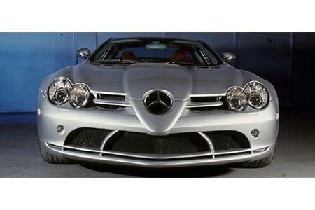 ... optimalen Kühlluftführung gezeichnet. Die beeindruckende Schnauze des SLR beherbergt Motor ...