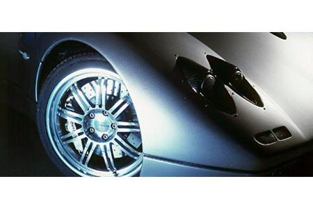 Ein Augenschmaus im Detail: Der Pagani Zonda S verwöhnt die Augen ...