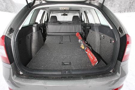 Skoda Octavia Combi 2.0 TDI Elegance Kofferraum