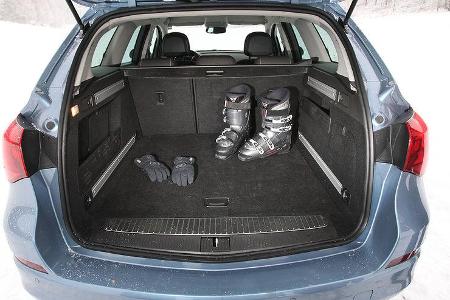 Opel Astra Sports Tourer 2.0 CDTi Sport Kofferraum