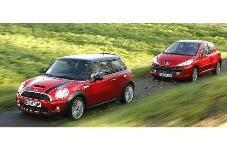 Der Mini ist deutlich sportlicher als der 207.