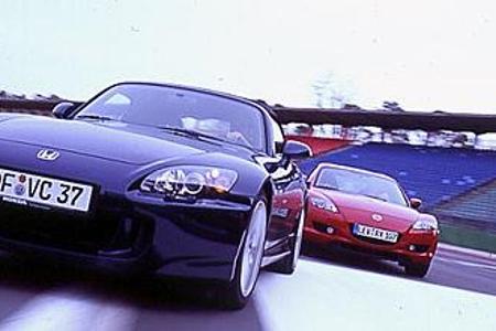Klassisch-elegant oder jung und pfiffig â die Japaner haben in Gestalt des Honda S2000 und des Mazda RX-8 beides im Angebot.