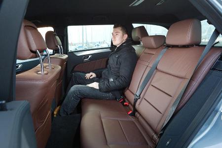 Mercedes E 200 T Avantgarde, Fond