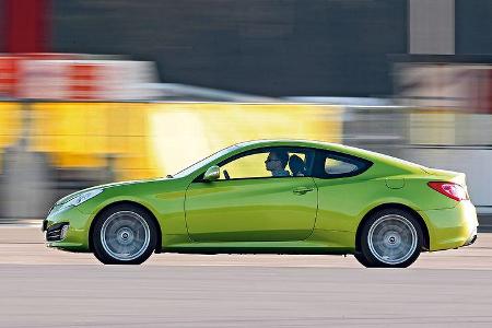 03/11 aumospo06/2011 Hyundai Genesis Coupé 2.0T