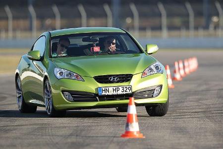 03/11 aumospo06/2011 Hyundai Genesis Coupé 2.0T