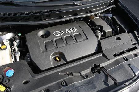 Toyota Auris, Motor