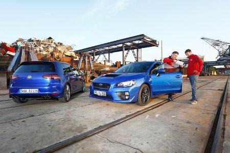 Subaru WRX STI, VW Golf, Impression, Hafen