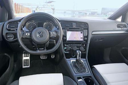 VW Golf, Cockpit