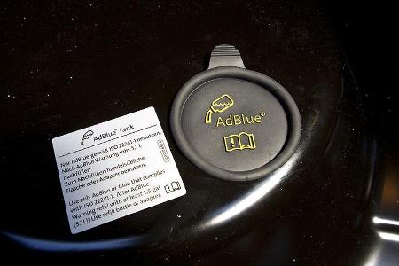 VW Passat Blue TDI Harnstofftank