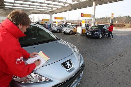 Ihre große Stunde schlägt an der Tankstelle. Wer die größte Differenz schafft kommt aber auch auf das Tankvolumen an.
