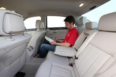 Mercedes E 220 Bluetec, Fondsitz, Beinfreiheit