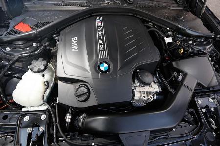 BMW M135i xDrive, Motor