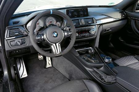 BMW M4 Performance, Cockpit