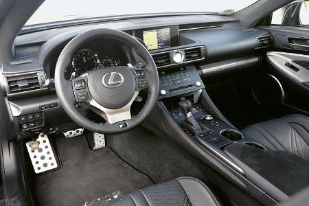 Lexus RC F, Cockpit