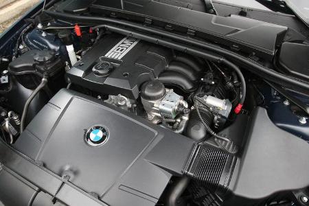 BMW 318i, Motor