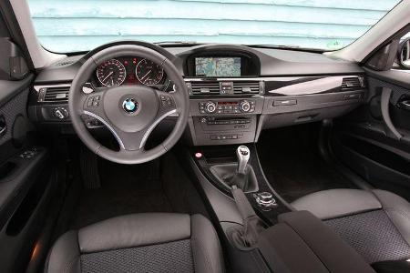 BMW 318i, Innenraum, Cockpit