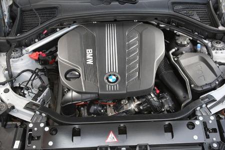 BMW X3 x-Drive 30d, Motorraum, Motor, Reihensechser