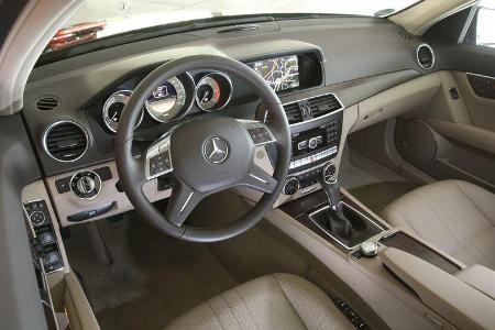 Mercedes C 220 CDI, Cockpit