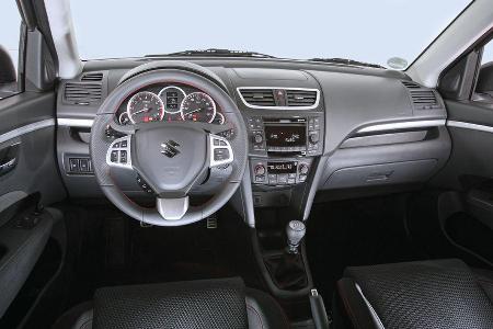 Suzuki Swift 1.6 Sport, Cockpit