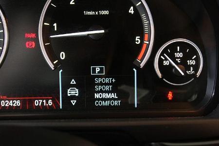 03/2011 BMW 530d, aumospo 06/2011, Allrad, Cockpit