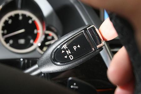 03/2011 Mercedes E 350CDI, aumospo 06/2011, Allrad, Automatikwählhebel