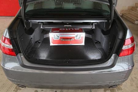 03/2011 Mercedes E 350CDI, aumospo 06/2011, Allrad, Kofferraum