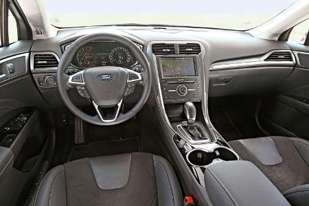 Ford Mondeo 2.0 TDCI, Cockpit