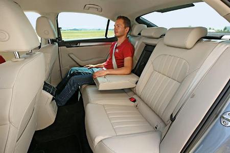 Skoda Superb 2.0 TDI, Fondsitz