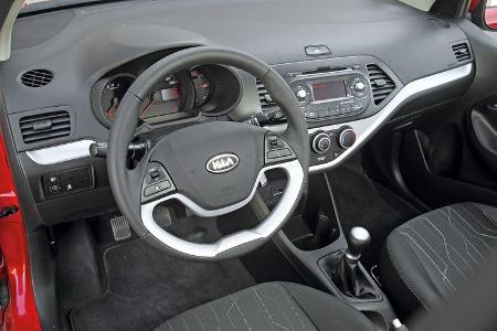 Kia Picanto 1.2, Cockpit, Lenkrad