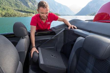 VW Beetle Cabrio, Rücksitz, Umklappen