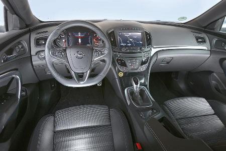 Opel Insignia Country Tourer 2.0 CDTI, Cockpit