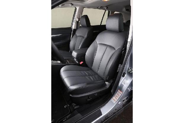 Subaru Outback 2.0D, Fahrersitz