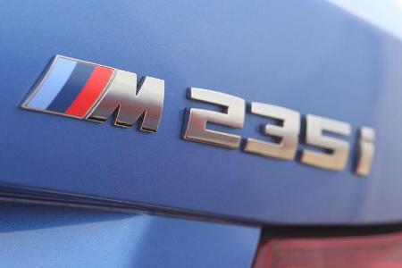 BMW M235i Cabrio, Typenbezeichnung