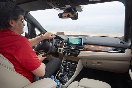 BMW 218d Gran Tourer, Cockpit, Fahrersicht