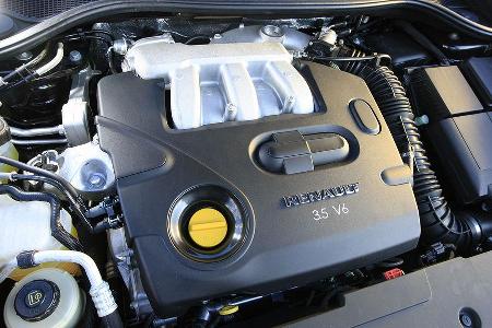 Von der Papierform her ist der V6-Sauger 34 PS stärker als der Turbo.